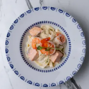 Доставка Фетучини с лососем и креветкой из Гурман Фетучини с лососем и креветкой