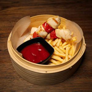 Доставка Куриный шашлычок с картофелем фри из Avenue 25 Куриный шашлычок с картофелем фри