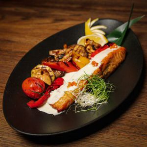 Доставка Филе лосося гриль из Avenue 25 Филе лосося гриль