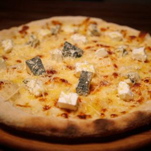 Доставка Пицца «Четыре сыра» из Avenue 25 Пицца «Четыре сыра»