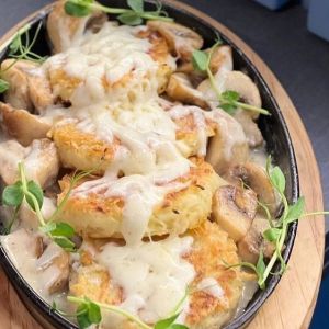 Деруни з грибним жульєном