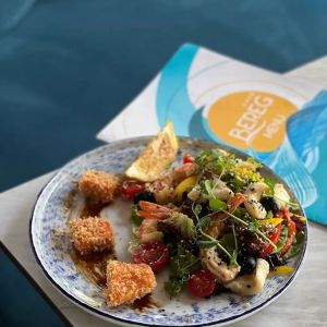 Салат BEREG з морепродуктами