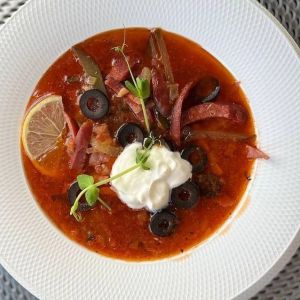 Солянка м'ясна