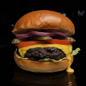 Бургер з яловичиною