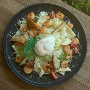 Доставка Цезар з креветкою из CheBurek Цезар з креветкою