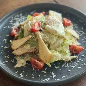 Доставка Цезар з куркою из CheBurek Цезар з куркою