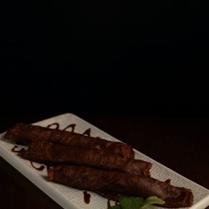 Доставка МлинChek з полуницею та вершковим кремом из CheBurek МлинChek з полуницею та вершковим кремом