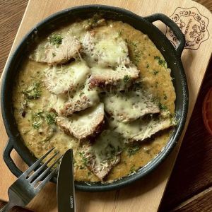 Доставка М'ясо по-голландськи из CheBurek М'ясо по-голландськи