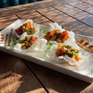 Доставка Морська перлина з лососем из CheBurek Морська перлина з лососем