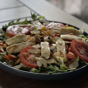 Доставка Салат з Халумі из CheBurek Салат з Халумі