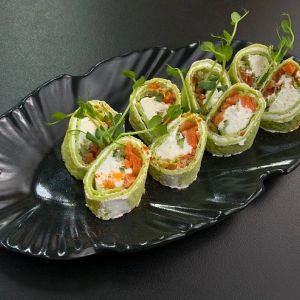 Доставка Млинці шпинатні з лососем та крем-сиром Філадельфія из Дитяче Королівство Млинці шпинатні з лососем та крем-сиром Філадельфія