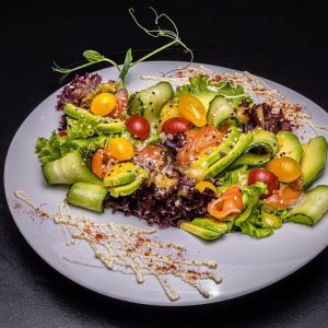 Салат Лосось з авокадо