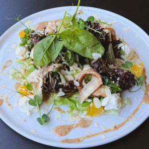 Доставка Салат з вугрем из Дитяче Королівство Салат з вугрем