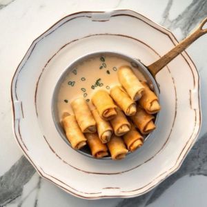 Доставка Міні млинці з телятиною та пармезановим соусом из Гурман Міні млинці з телятиною та пармезановим соусом