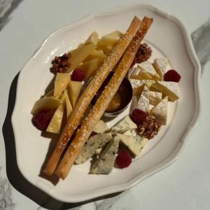 Доставка Сирна дошка из Гурман Сирна дошка