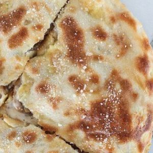 Доставка Пиріг з грибами та сиром из Гурман Пиріг з грибами та сиром