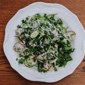 Доставка Салат з молодою капустою, огірками та шпинатом из Гурман Салат з молодою капустою, огірками та шпинатом