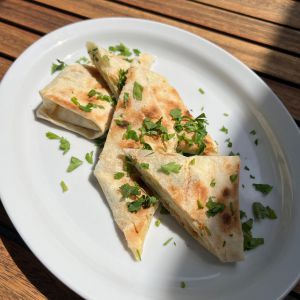 Лаваш з сулугуні