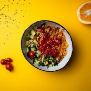 Поке з лососем