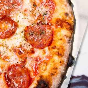 Доставка Піца ПЕПЕРОНІ из Пармезан Піца ПЕПЕРОНІ