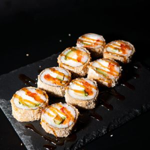 Доставка Гарячий рол з лососем из Premium Sushi Гарячий рол з лососем