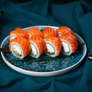 Доставка Філадельфія з лососем из Premium Sushi Філадельфія з лососем