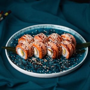 <br> 260g (8шт.)<br><br>Рис, сир Філадельфія, авокадо, лосось гриль, соус Унагі, кунжут Mini Grill