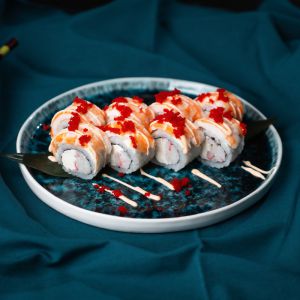 300g (8шт.)<br>Рис, сир Філадельфія, крабове м’ясо, креветка, соус Спайс, ікра Масаго Mini Lux