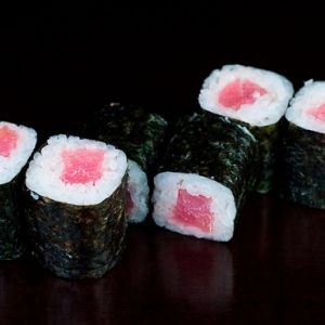 Макі з тунцем