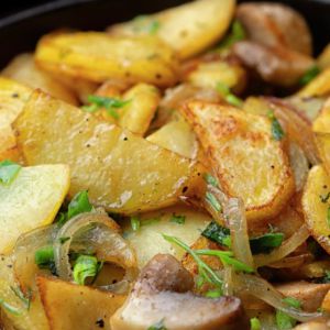 Доставка Шипяча пательня з картопля з грибами из Хуторок Шипяча пательня з картопля з грибами